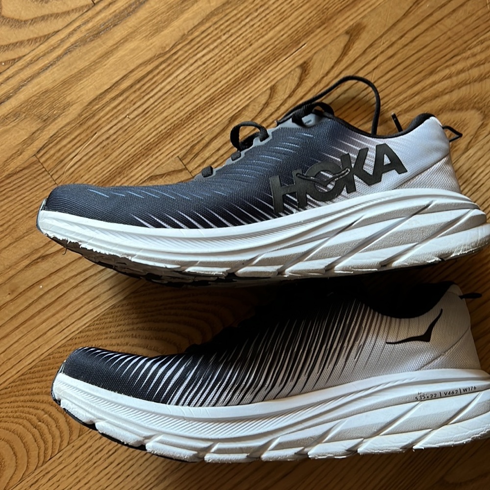 Women’s HOKA ONE Rincon 3 Running Shoes 7.5 - Picture 2 of 5